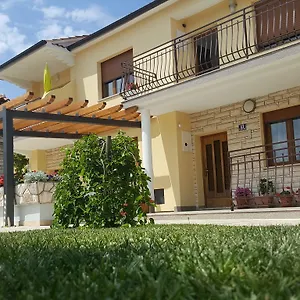 & Matan Apartman
